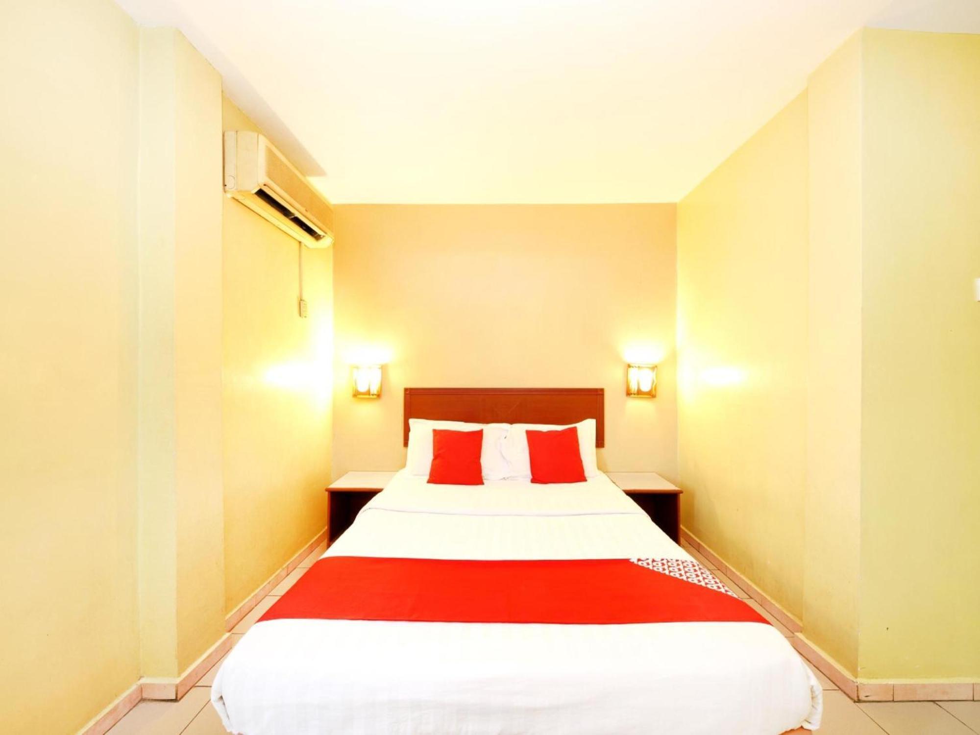 Super Oyo 447 Comfort Hotel Meru Klang Exterior photo