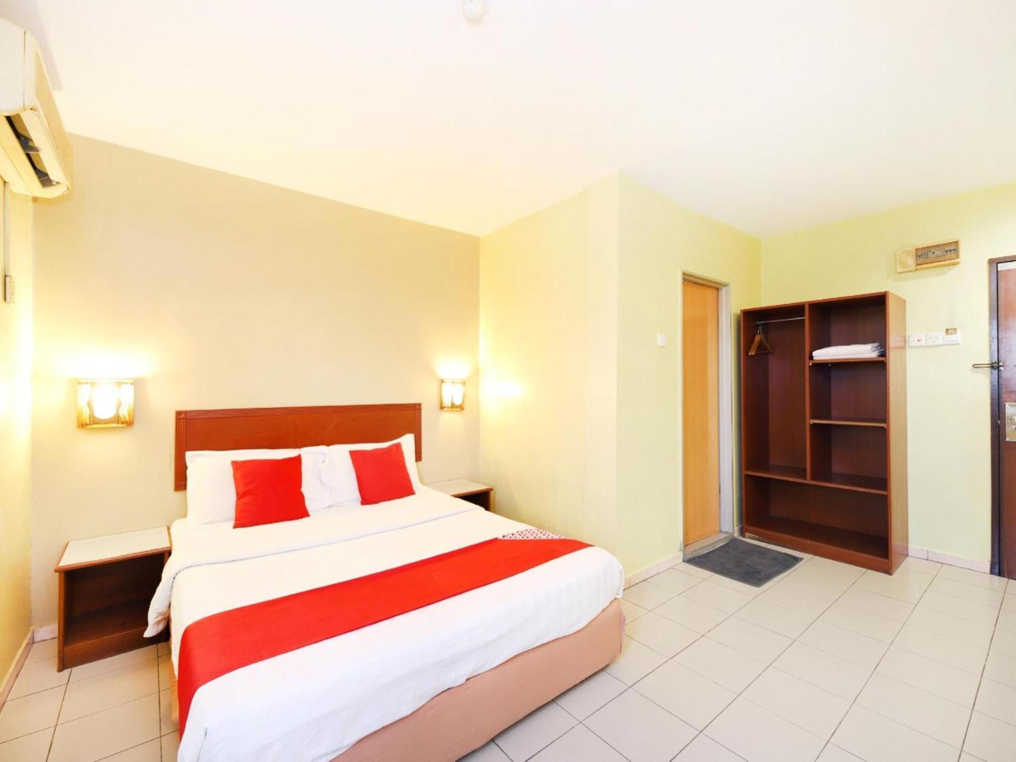 Super Oyo 447 Comfort Hotel Meru Klang Exterior photo