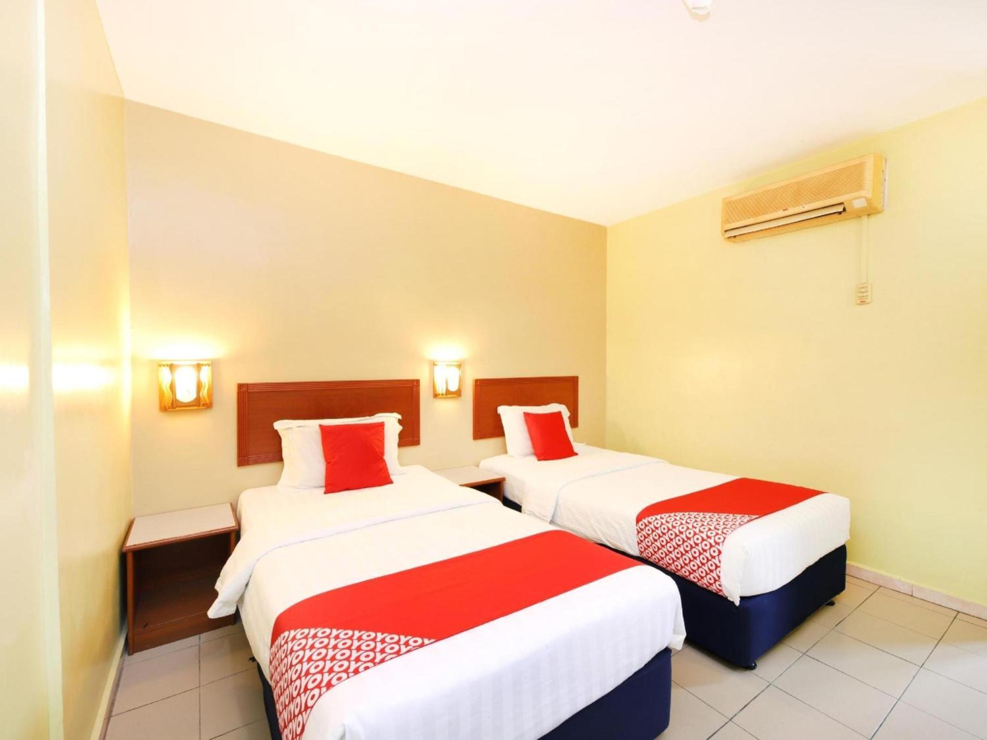 Super Oyo 447 Comfort Hotel Meru Klang Exterior photo